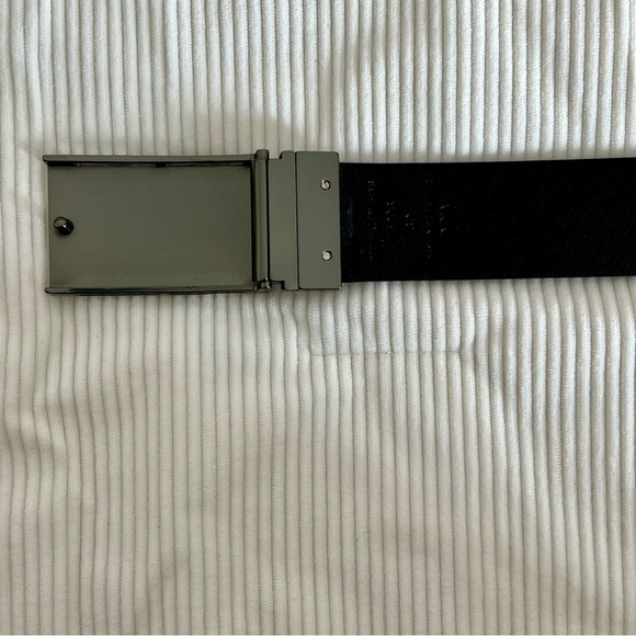 Calvin Klein Jeans Leather Belt - Picture 4 of 8